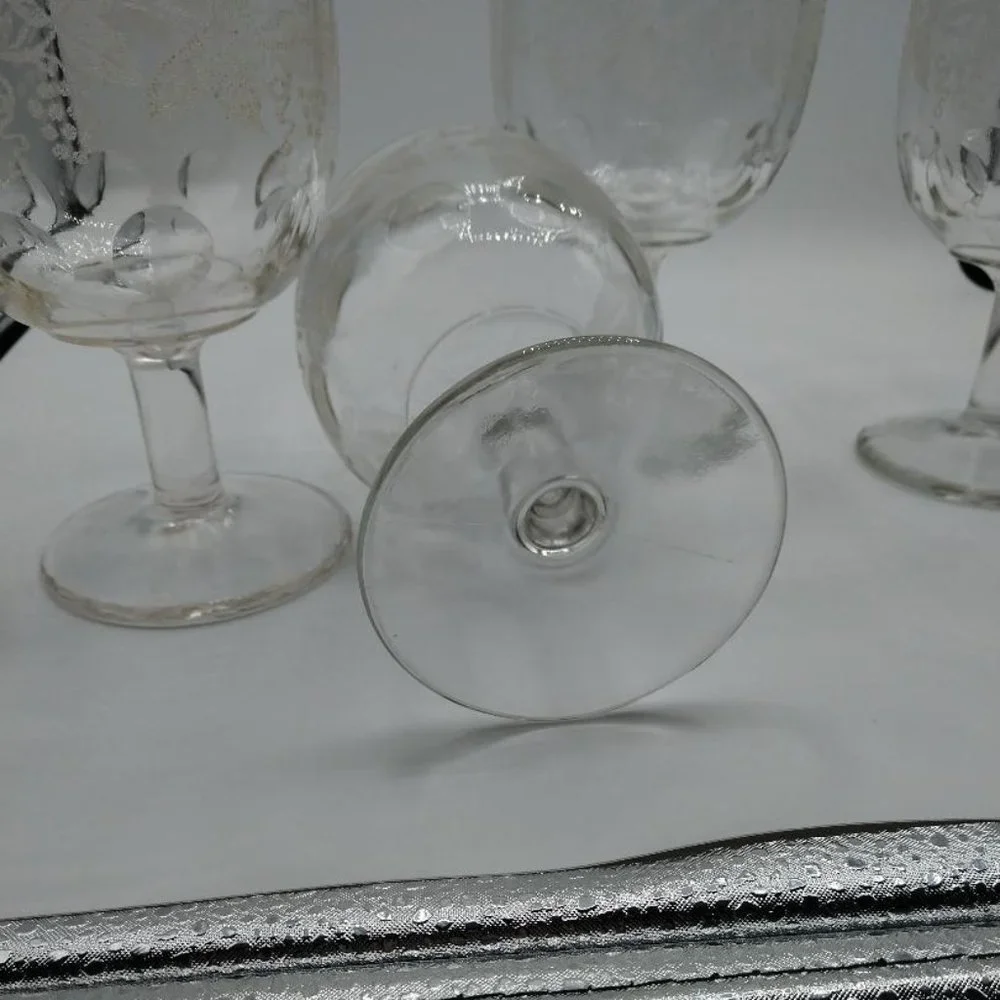 Bartlett Collins Decoration 806 Clear with Gold Trim.  Lovely Etched Grape Vine